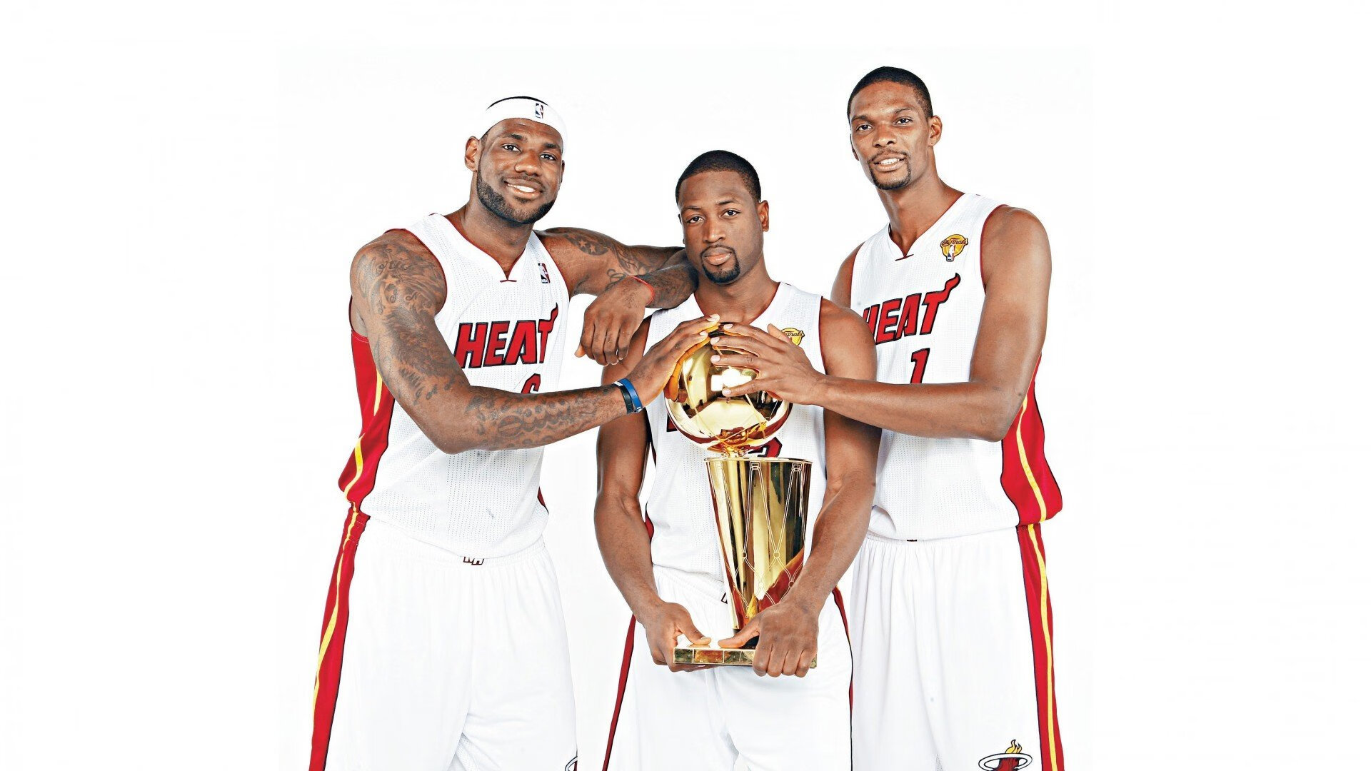 公牛公布2025新赛季赛程海报，采用AI艺术风格，公牛下赛季首发